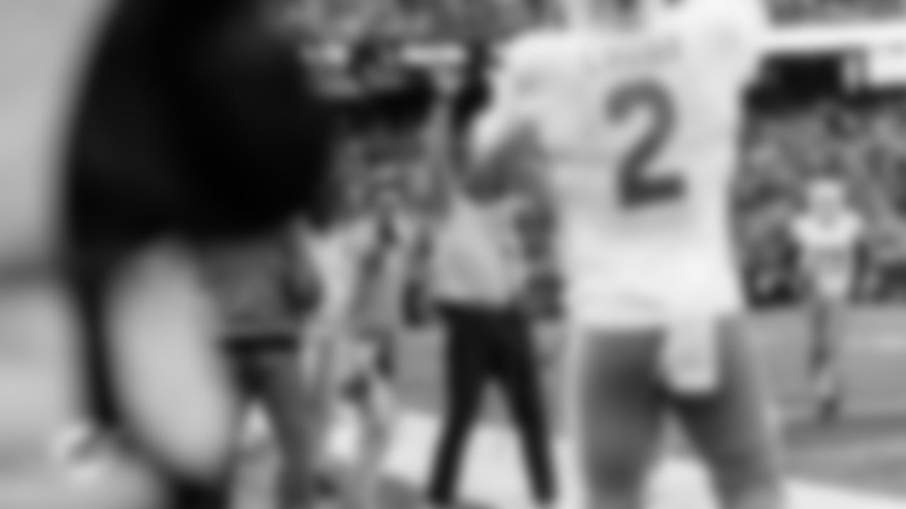 Miami Dolphins head coach Mike McDaniel, defensive coordinator Anthony Weaver and linebacker Bradley Chubb (2) celebrate dur an NFL football game against the New York Jets on Sunday, Dec. 7, 2025 in East Rutherford, NJ. (Tomas Diniz Santos/Miami Dolphins via AP)