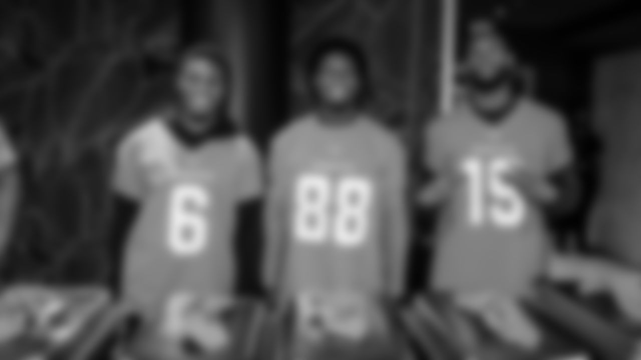 251104-GoyaThanksgiving-TDS38