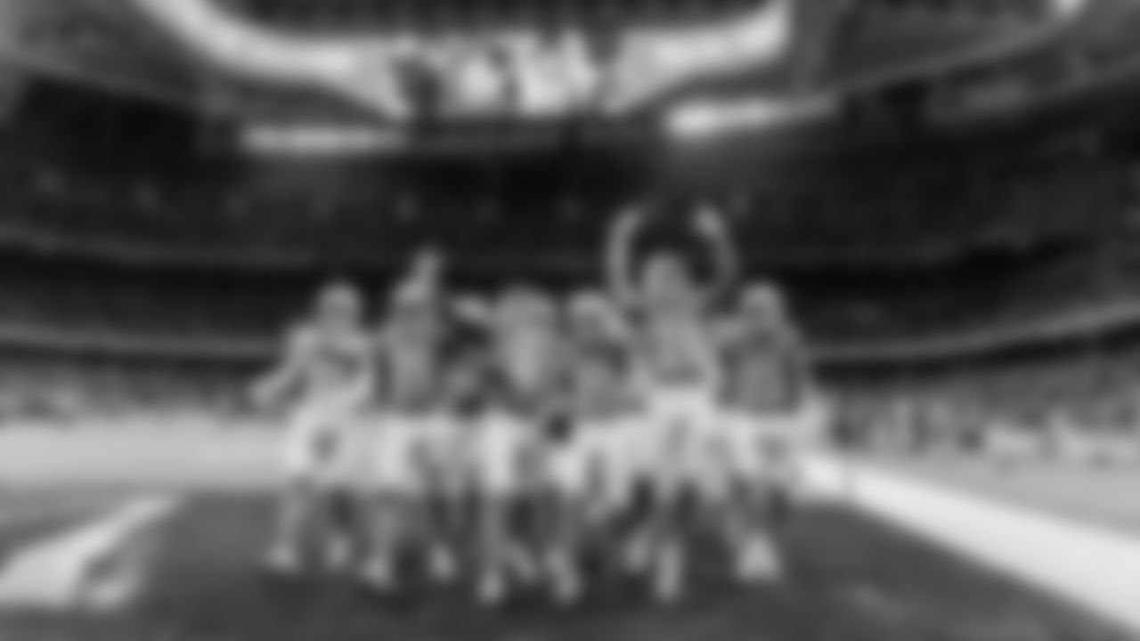 Miami Dolphins celebrate a fumble recovery by cornerback Ethan Bonner (27) during an NFL football game against the Washington Commanders on Sunday, Nov. 16, 2025 in Madrid. (Tomas Diniz Santos/Miami Dolphins via AP)