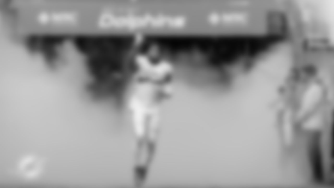 Miami Dolphins wide receiver Jaylen Waddle (17) exits the tunnel before an NFL football game against the New Orleans Saints on Sunday, Nov. 30, 2025 in Miami Gardens, FL. (Lauren Sopourn/Miami Dolphins via AP)