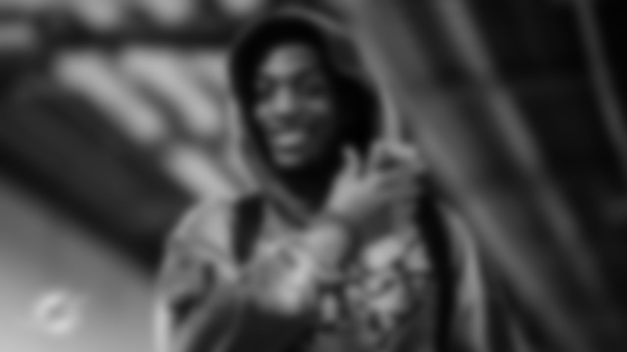 Miami Dolphins running back Ollie Gordon II (31) arrives before an NFL football game against the Pittsburgh Steelers on Monday, Dec. 15, 2025 in Pittsburgh, PA. (Tomas Diniz Santos/Miami Dolphins via AP)