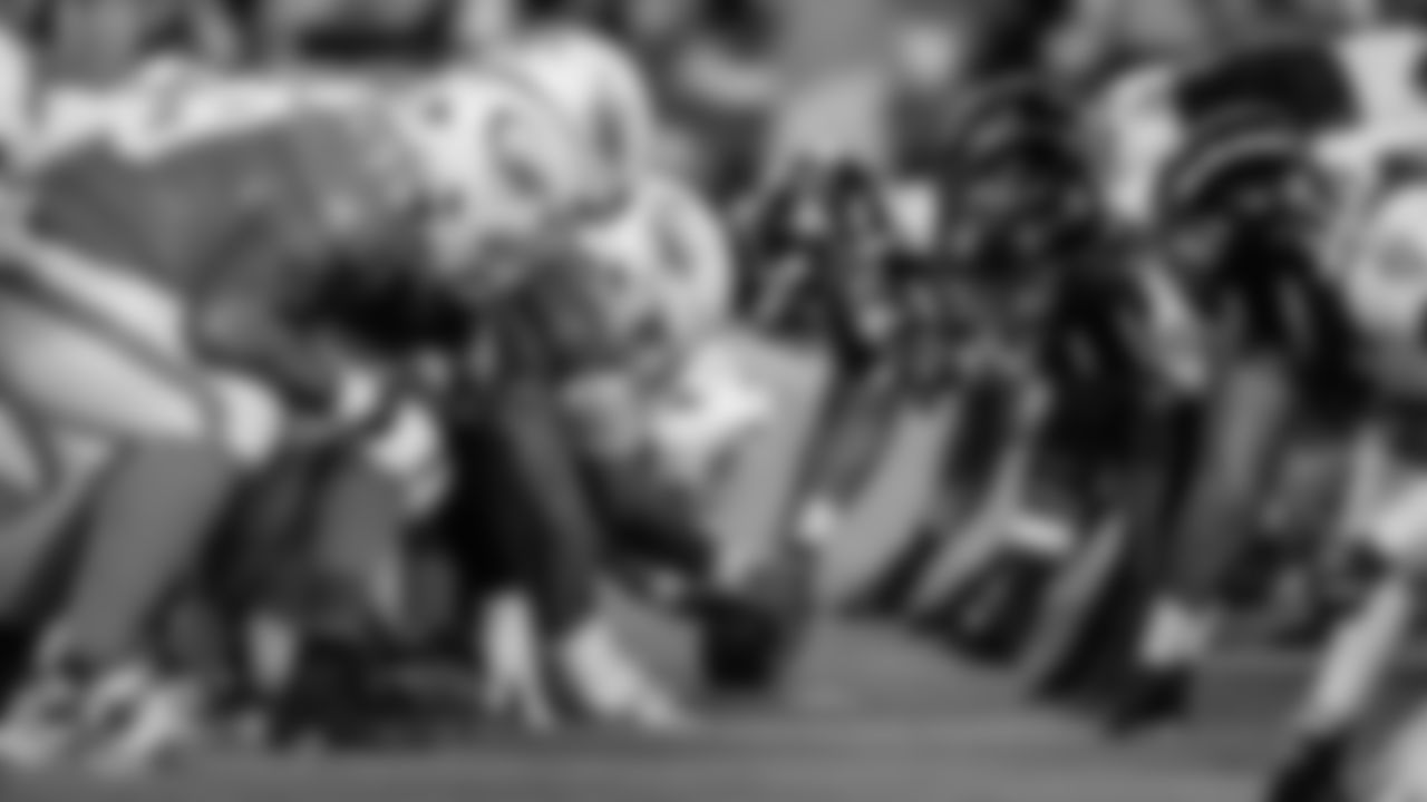 Miami Dolphins set at the line of scrimmage during an NFL football game against the Baltimore Ravens on Thursday, Oct. 30, 2025 in Miami Gardens, FL. (Tomas Diniz Santos/Miami Dolphins via AP)