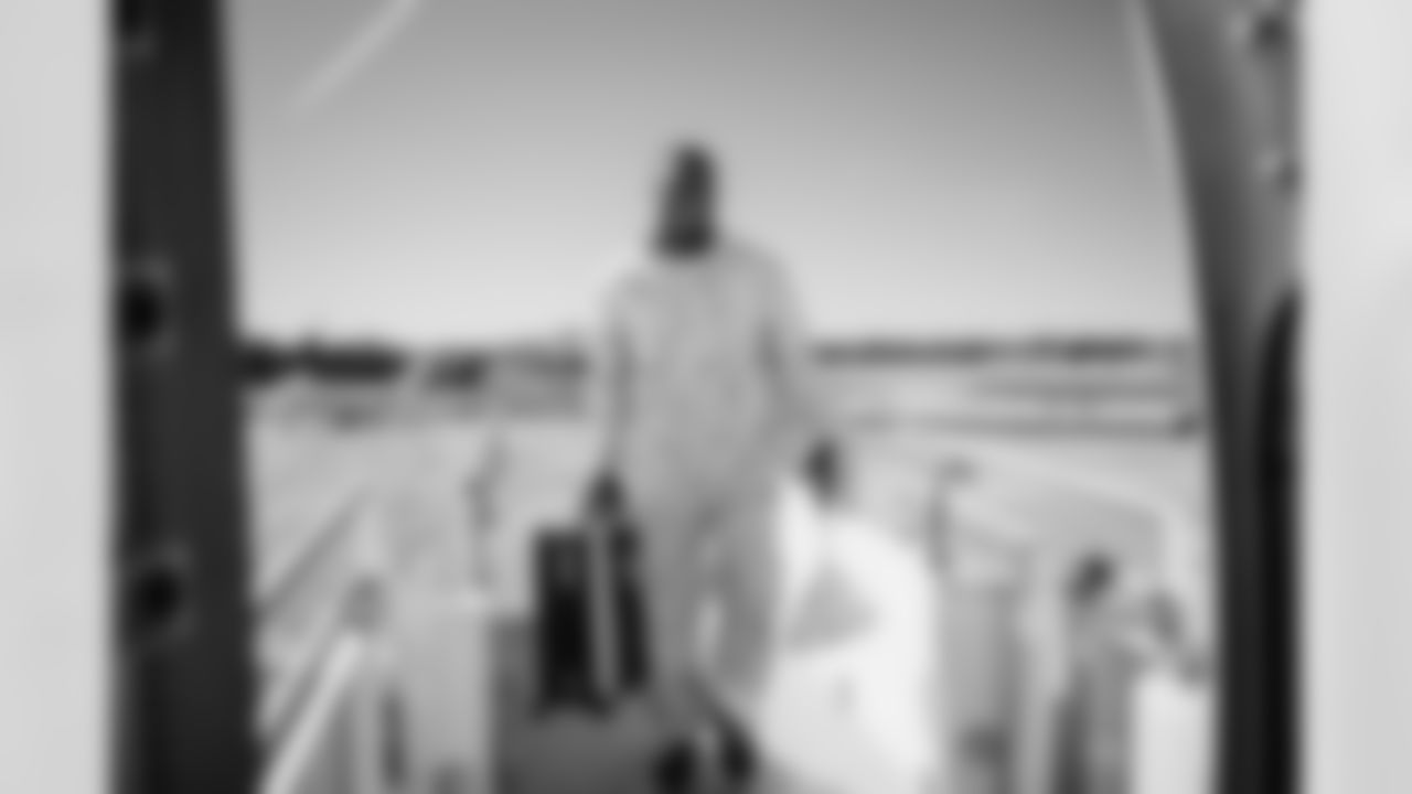 Miami Dolphins linebacker K.J. Britt (3) during arrivals to the plane for travel to Boston on Saturday, Jan. 3, 2026, in Fort Lauderdale, Fla. (Tomas Diniz Santos/Miami Dolphins)