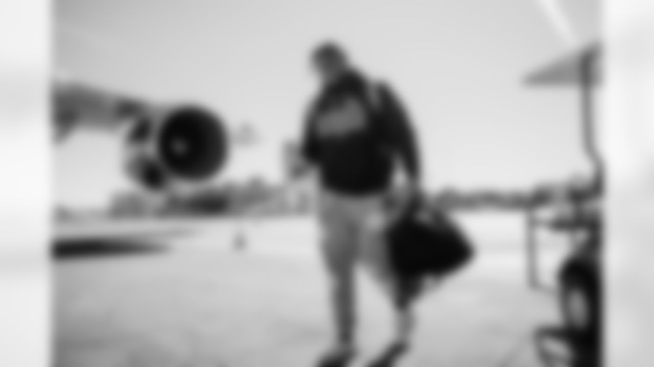 Miami Dolphins defensive tackle Kenneth Grant (90) during arrivals to the plane for travel to Boston on Saturday, Jan. 3, 2026, in Fort Lauderdale, Fla. (Tomas Diniz Santos/Miami Dolphins)