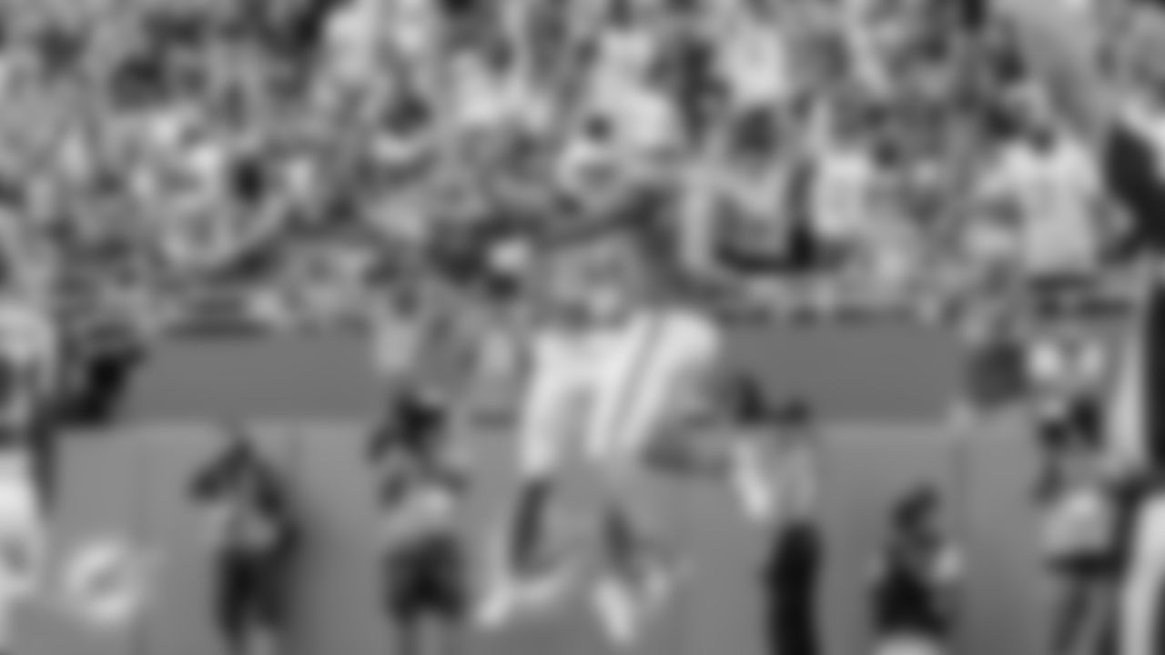 Miami Dolphins tight ends Greg Dulcich (85) and Darren Waller (83) celebrate during an NFL football game against the Tampa Bay Buccaneers on Sunday, Dec. 28, 2025 in Miami Gardens, FL. (Jose Pineiro/Miami Dolphins via AP)