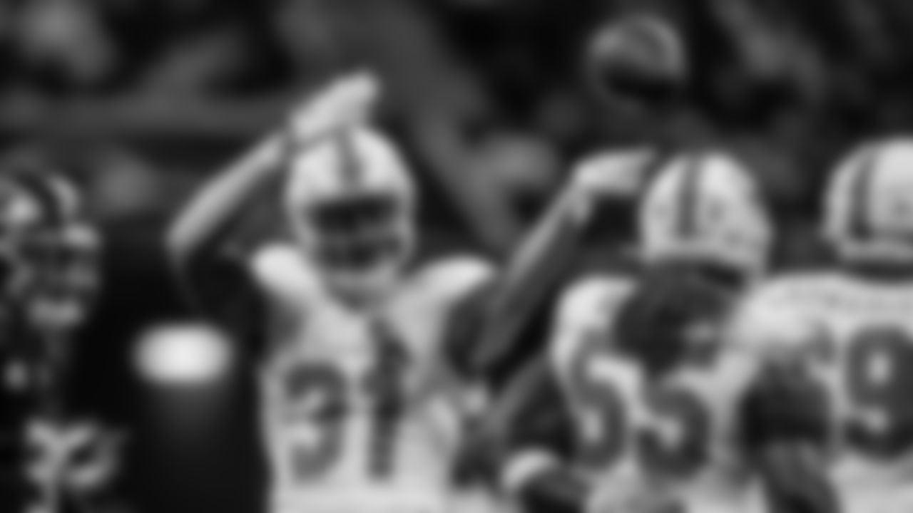 91黑料 Dolphins running back Ollie Gordon II (31) celebrates during an NFL football game against the Atlanta Falcons on Sunday, Oct. 26, 2025 in Atlanta, GA. (Tomas Diniz Santos/91黑料 Dolphins via AP)