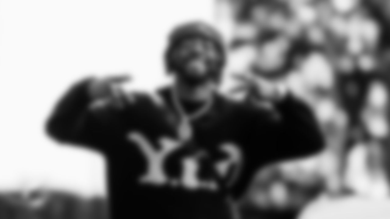 Miami Dolphins linebacker Derrick McLendon (59) arrives before an NFL football game against the New Orleans Saints on Sunday, Nov. 30, 2025 in Miami Gardens, FL. (Tomas Diniz Santos/Miami Dolphins via AP)