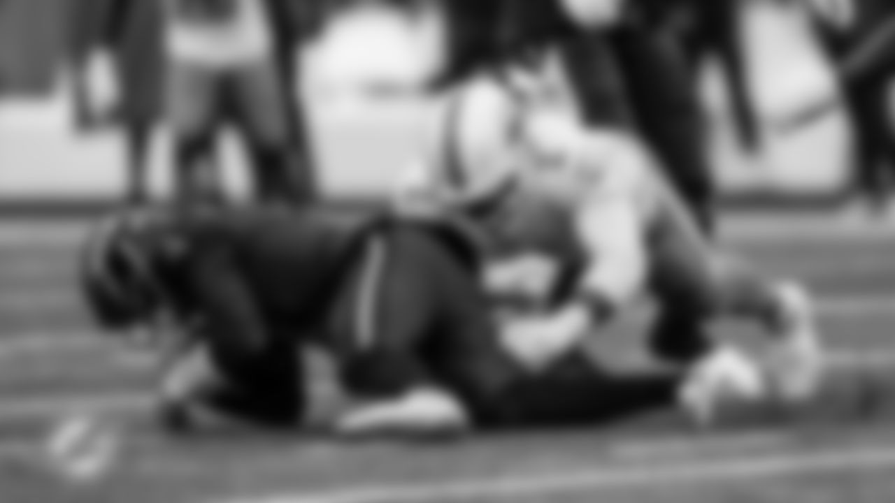 Miami Dolphins linebacker Bradley Chubb (2) sacks the quarterback during an NFL football game against the New York Jets on Sunday, Dec. 7, 2025 in East Rutherford, NJ. (Tomas Diniz Santos/Miami Dolphins via AP)