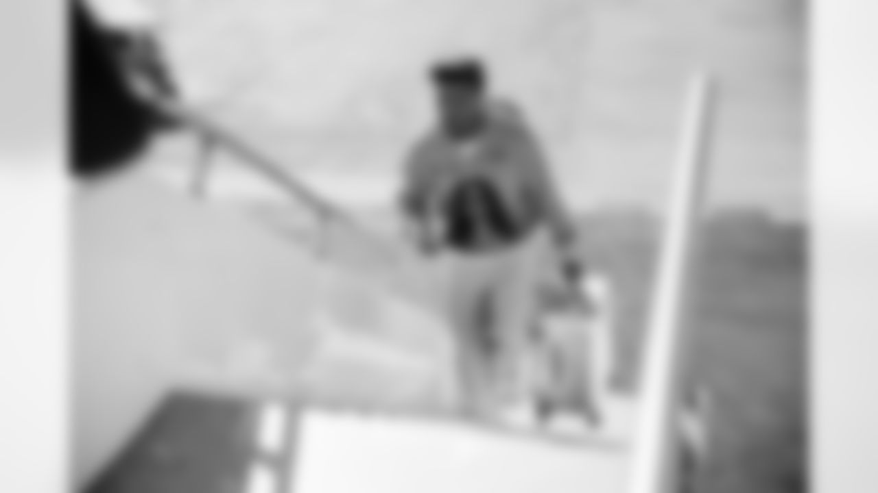 Miami Dolphins wide receiver Malik Washington (6) during arrivals to the plane for travel to Boston on Saturday, Jan. 3, 2026, in Fort Lauderdale, Fla. (Tomas Diniz Santos/Miami Dolphins)