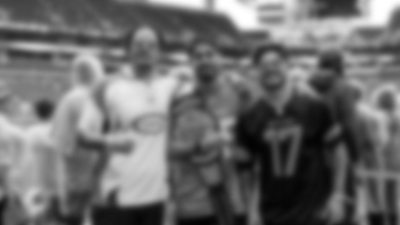 XX before an NFL football game against the New Orleans Saints on Sunday, Nov. 30, 2025 in Miami Gardens, FL. (Tomas Diniz Santos/Miami Dolphins via AP)