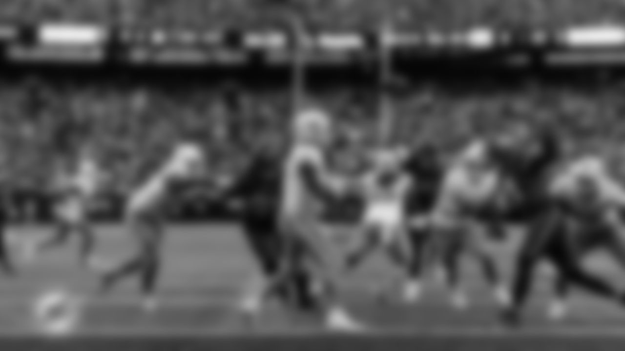 Miami Dolphins quarterback Tua Tagovailoa (1) throws the ball during an NFL football game against the New York Jets on Sunday, Dec. 7, 2025 in East Rutherford, NJ. (Tomas Diniz Santos/Miami Dolphins via AP)