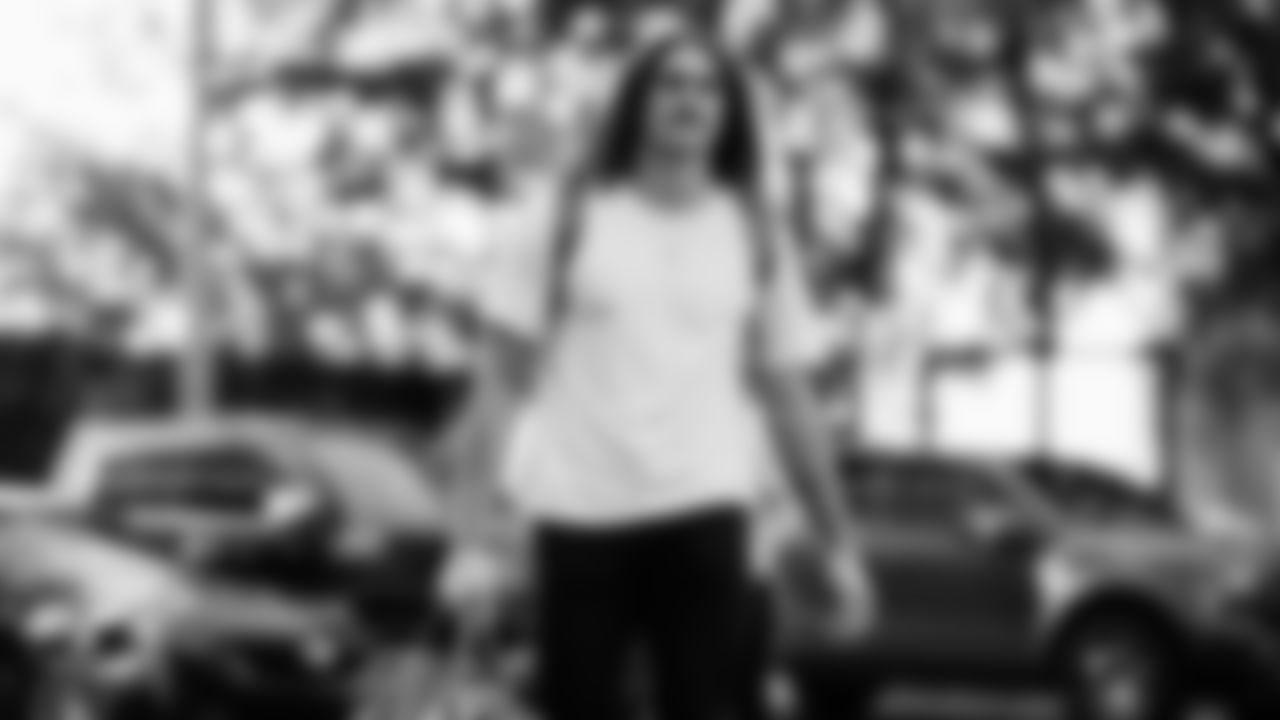 Miami Dolphins tight end Greg Dulcich (85) arrives before an NFL football game against the Tampa Bay Buccaneers on Sunday, Dec. 28, 2025 in Miami Gardens, FL. (Tomas Diniz Santos/Miami Dolphins via AP)