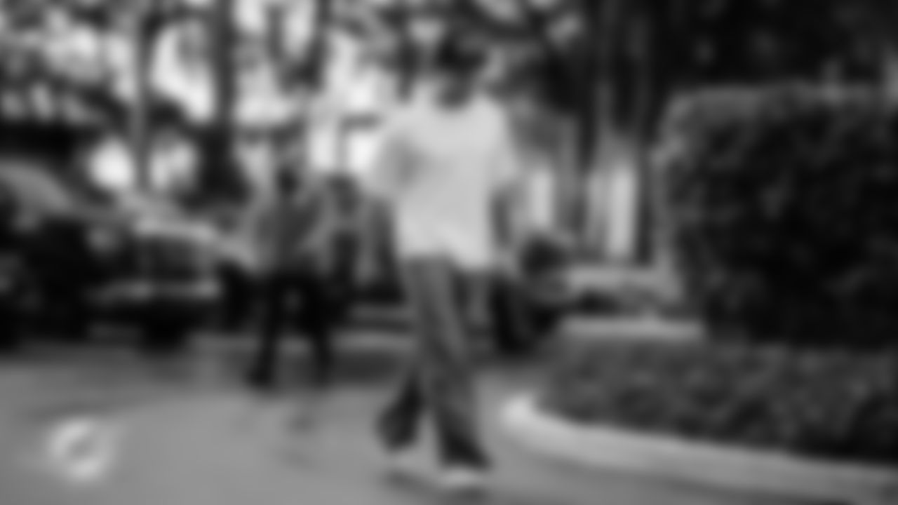 Miami Dolphins safety Ashtyn Davis (21) arrives before an NFL football game against the Tampa Bay Buccaneers on Sunday, Dec. 28, 2025 in Miami Gardens, FL. (Tomas Diniz Santos/Miami Dolphins via AP)