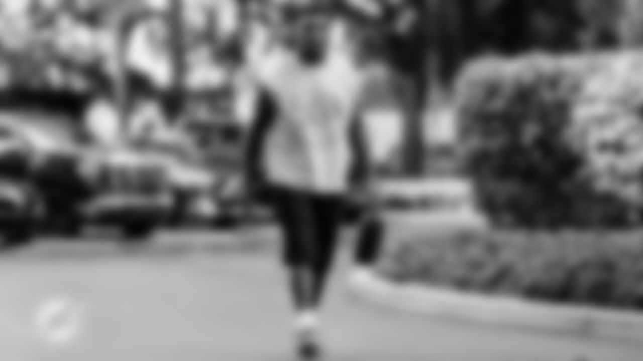 Miami Dolphins wide receiver Malik Washington (6) arrives before an NFL football game against the Buffalo Bills on Sunday, Nov. 9, 2025 in Miami Gardens, Fla. (Tomas Diniz Santos/Miami Dolphins via AP)