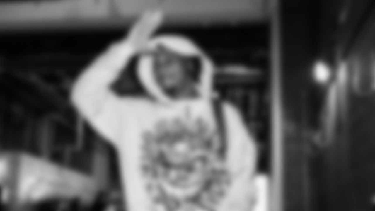 Miami Dolphins running back Ollie Gordon II (31) arrives before an NFL football game against the New York Jets on Sunday, Dec. 7, 2025 in East Rutherford, NJ. (Tomas Diniz Santos/Miami Dolphins via AP)