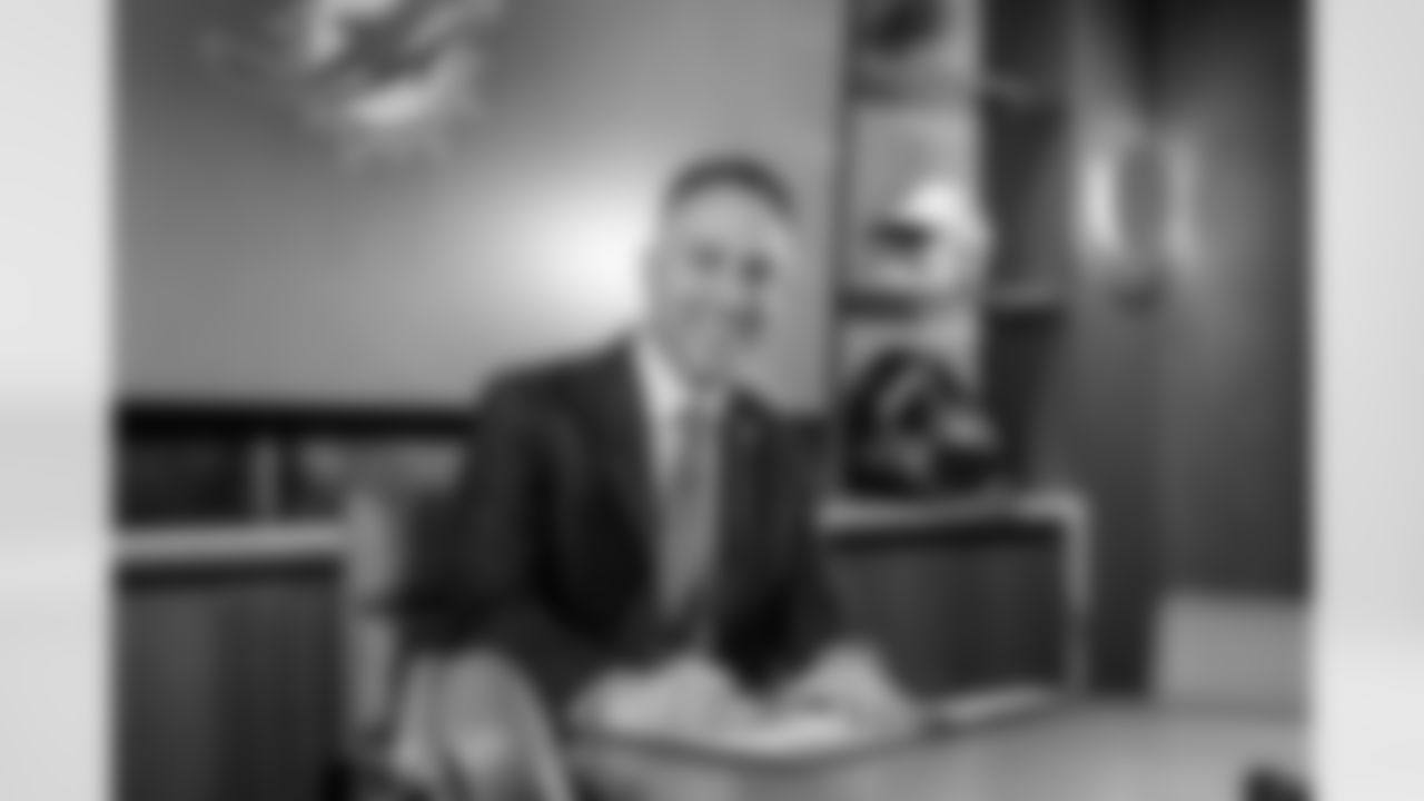 Miami Dolphins new head coach Jeff Hafley signs his contract at the Baptist Health Training Facility on Thursday, Jan. 22, 2026, in Miami Gardens, Fla. (Peter McMahon/Miami Dolphins)