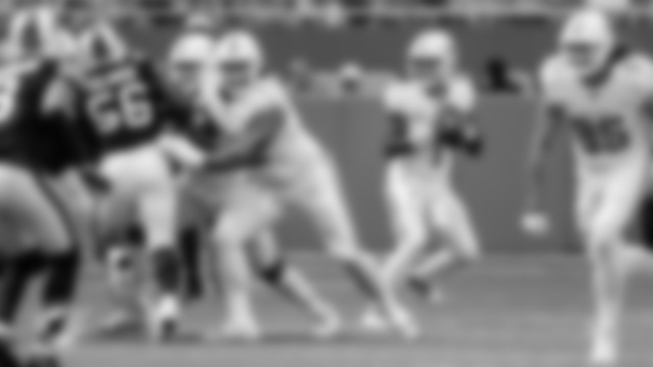 Miami Dolphins quarterback Tua Tagovailoa (1) looks to throw during an NFL football game against the Buffalo Bills on Sunday, Nov. 9, 2025 in Miami Gardens, Fla. (Tomas Diniz Santos/Miami Dolphins via AP)
