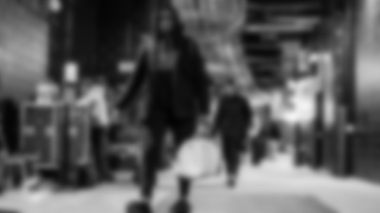 Miami Dolphins running back Ollie Gordon II (31) arrives before an NFL football game against the New England Patriots on Sunday, Jan. 4, 2026 in Foxborough, MA. (Ryan Lee/Miami Dolphins via AP)