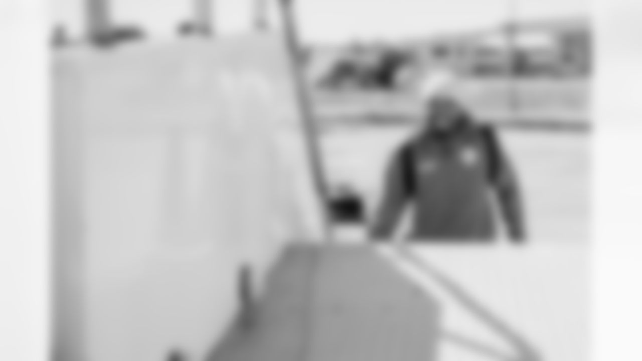 Miami Dolphins cornerback Jack Jones (23) during arrivals to the plane for travel to Boston on Saturday, Jan. 3, 2026, in Fort Lauderdale, Fla. (Tomas Diniz Santos/Miami Dolphins)