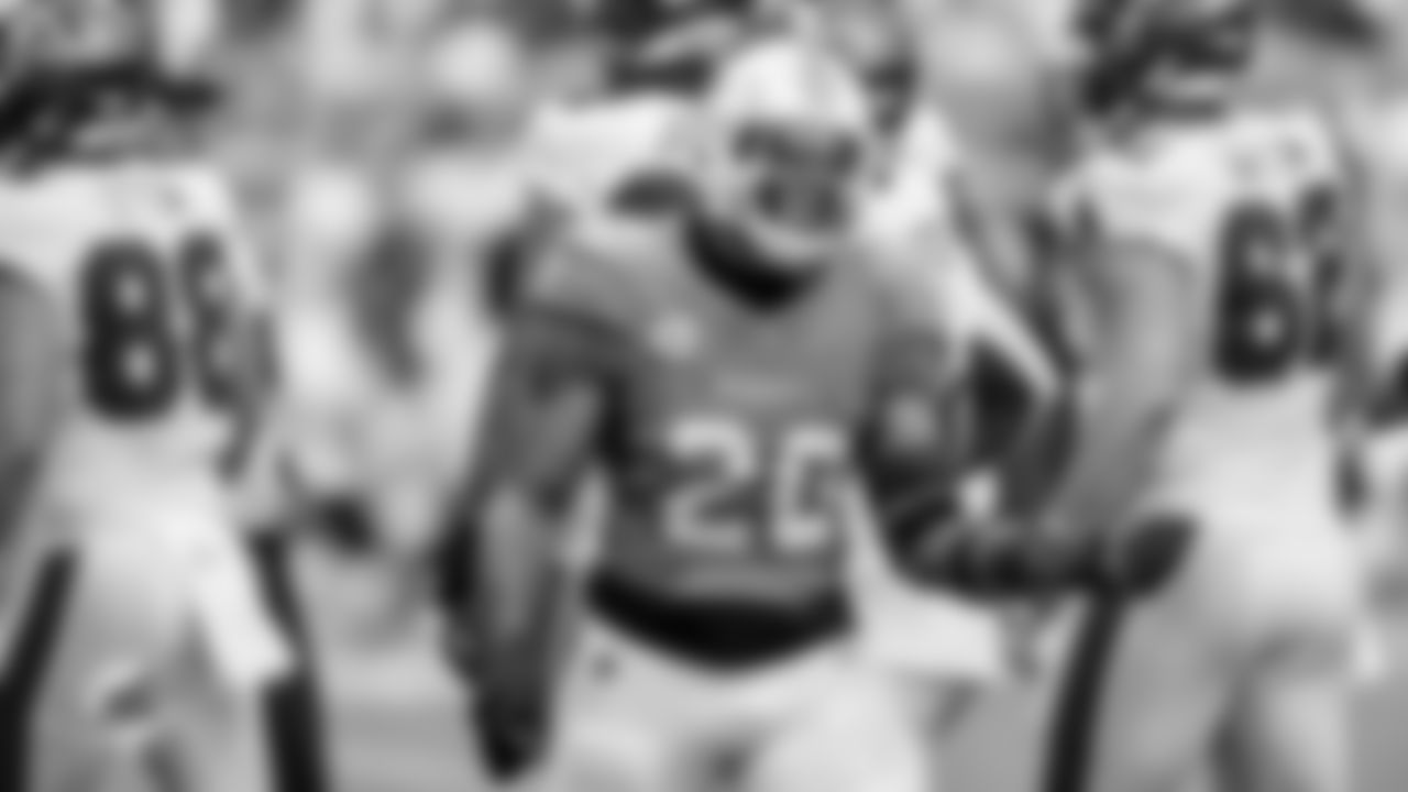 Miami Dolphins linebacker Jordyn Brooks (20) celebrates during an NFL football game against the Tampa Bay Buccaneers on Sunday, Dec. 28, 2025 in Miami Gardens, FL. (Ruben Gonzalez/Miami Dolphins via AP)