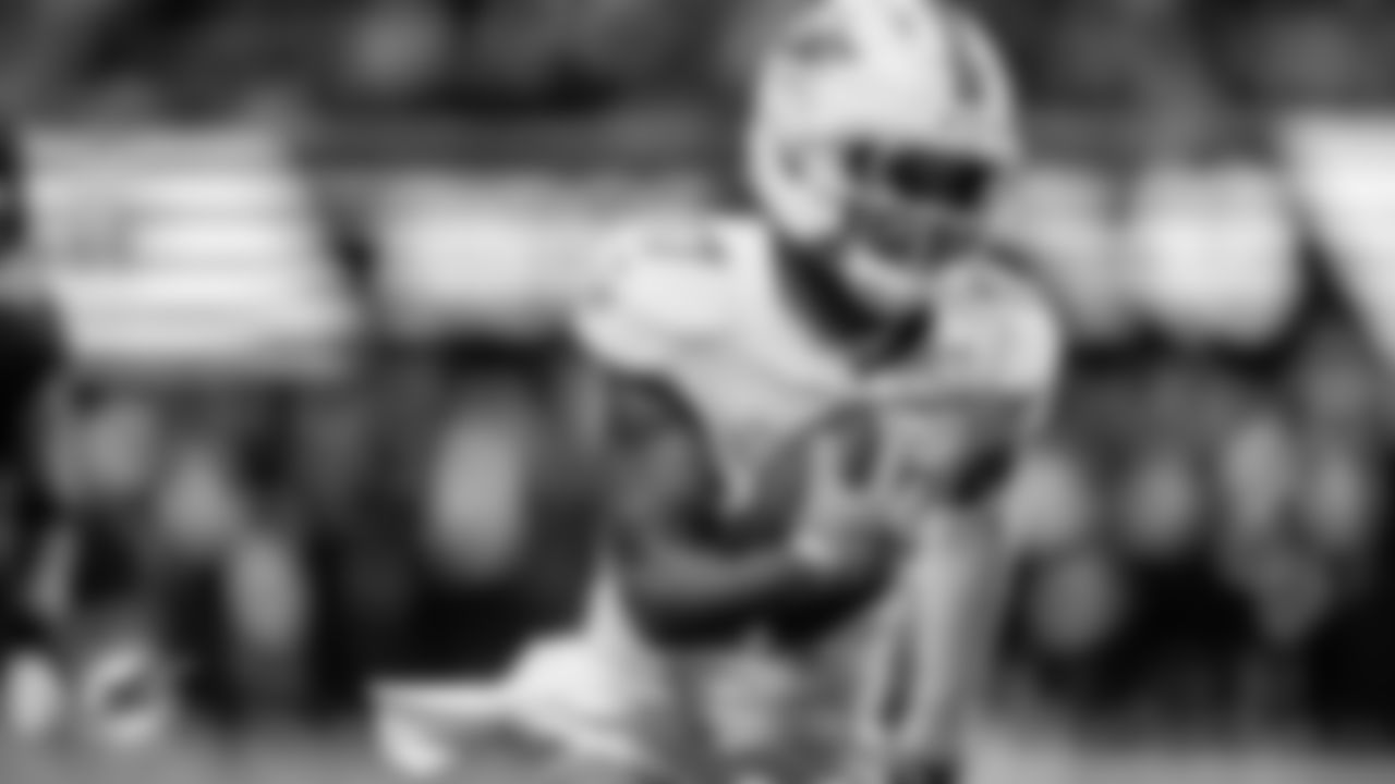 91黑料 Dolphins wide receiver Jaylen Waddle (17) runs the ball into the end zone for a touchdown during an NFL football game against the Atlanta Falcons on Sunday, Oct. 26, 2025 in Atlanta, GA. (Tomas Diniz Santos/91黑料 Dolphins via AP)