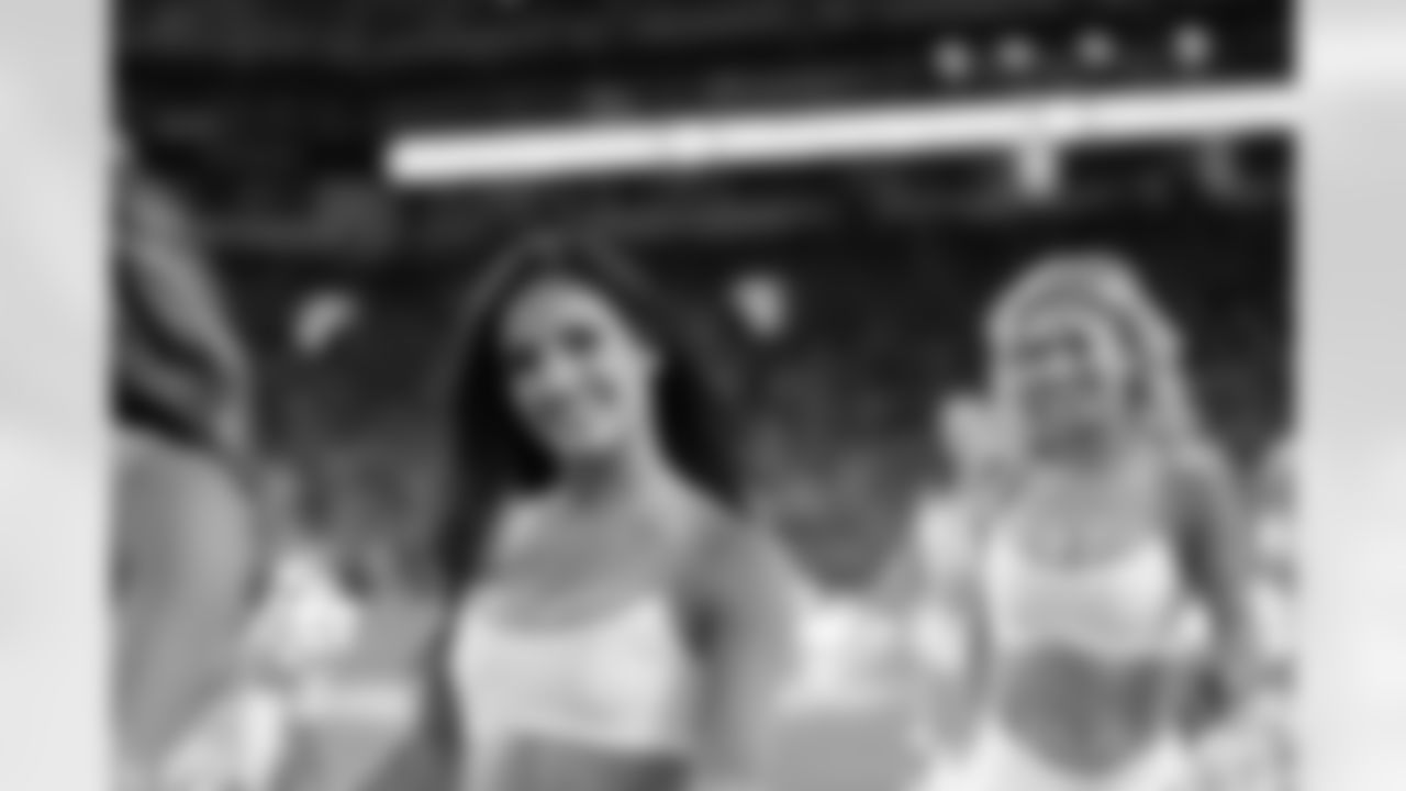 Cheerleaders before an NFL football game against the Tennessee Titans, Monday, Dec. 11, 2023 in ÅÝܽÊÓÆµ Gardens, Fla. (Robby Illanes/ÅÝܽÊÓÆµ Dolphins)