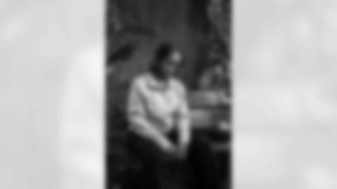 Miyah Edwards, Social Media Coordinator