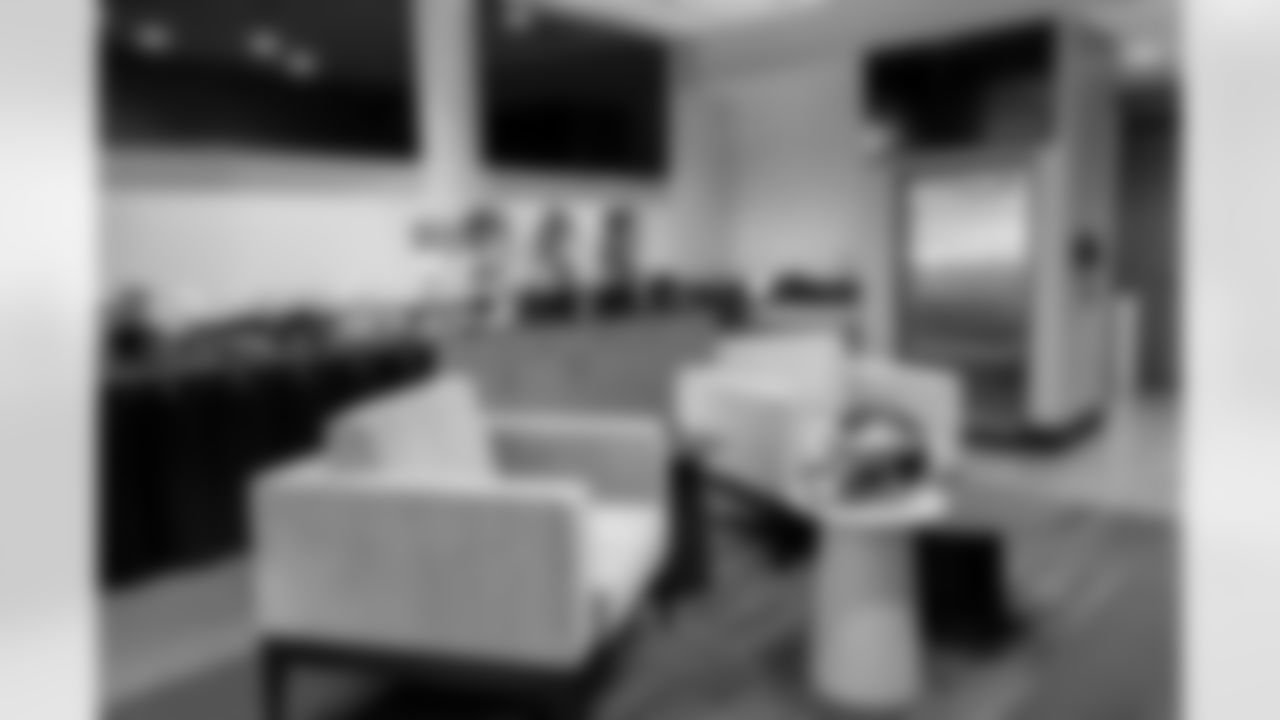 Philadelphia Eagles Suite | Lounge Layout