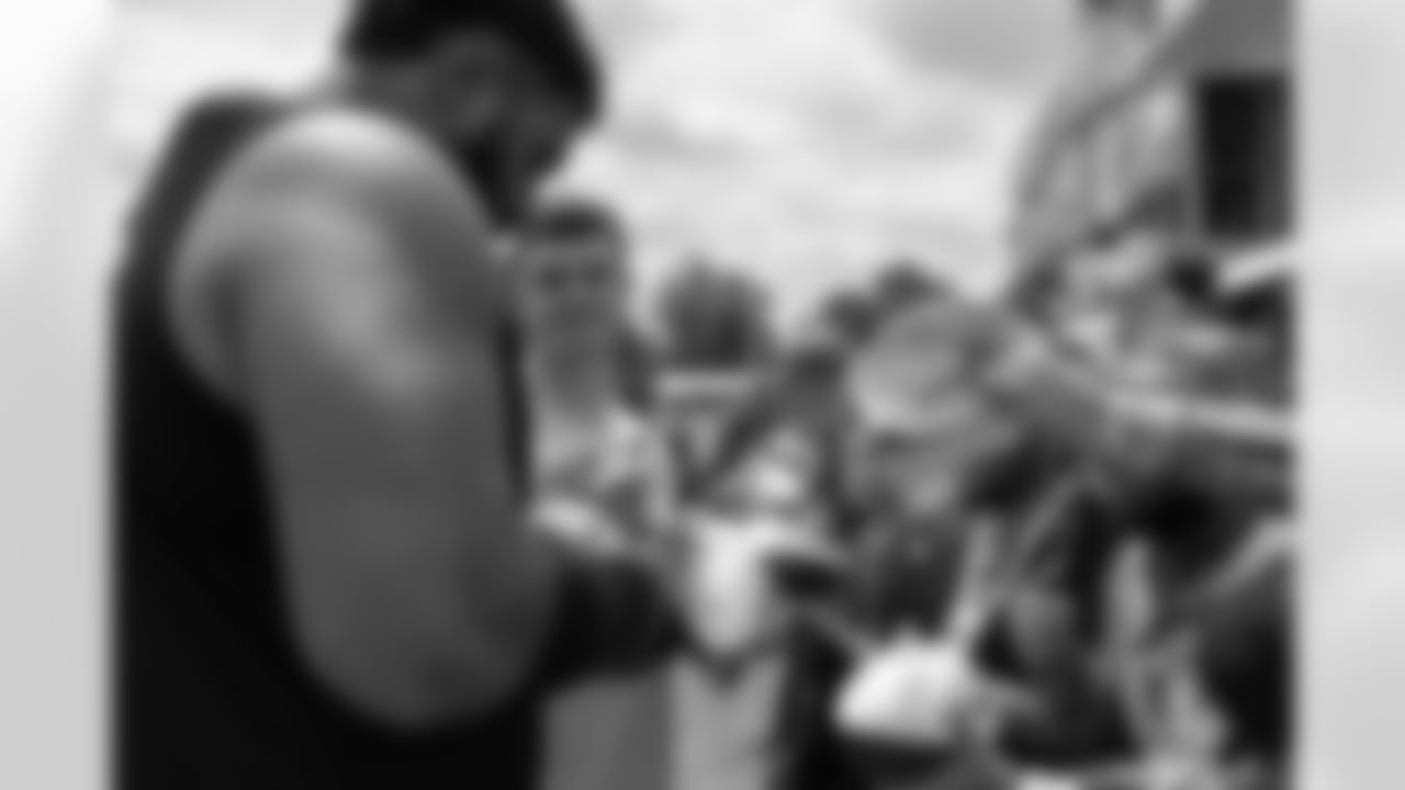 Jordan Mailata & Reed Blankenship