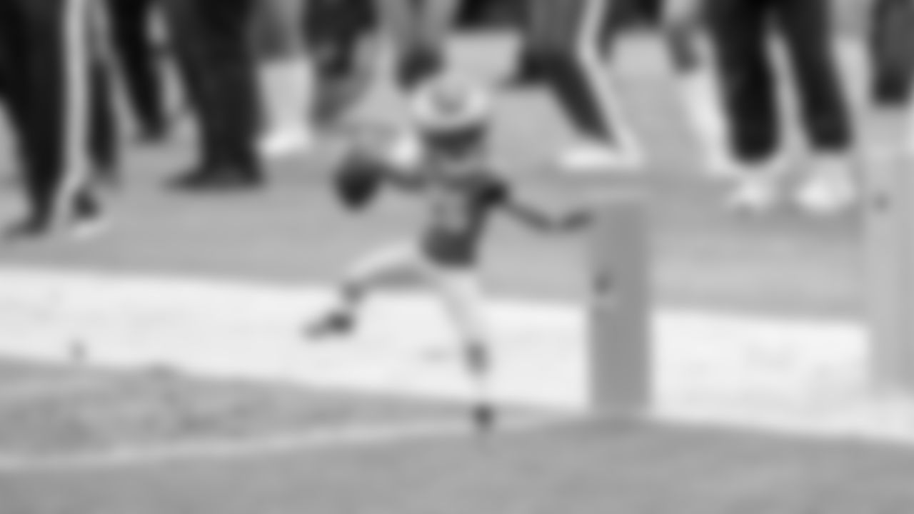 RB Saquon Barkley