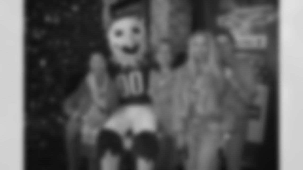 Another SWOOP picture!