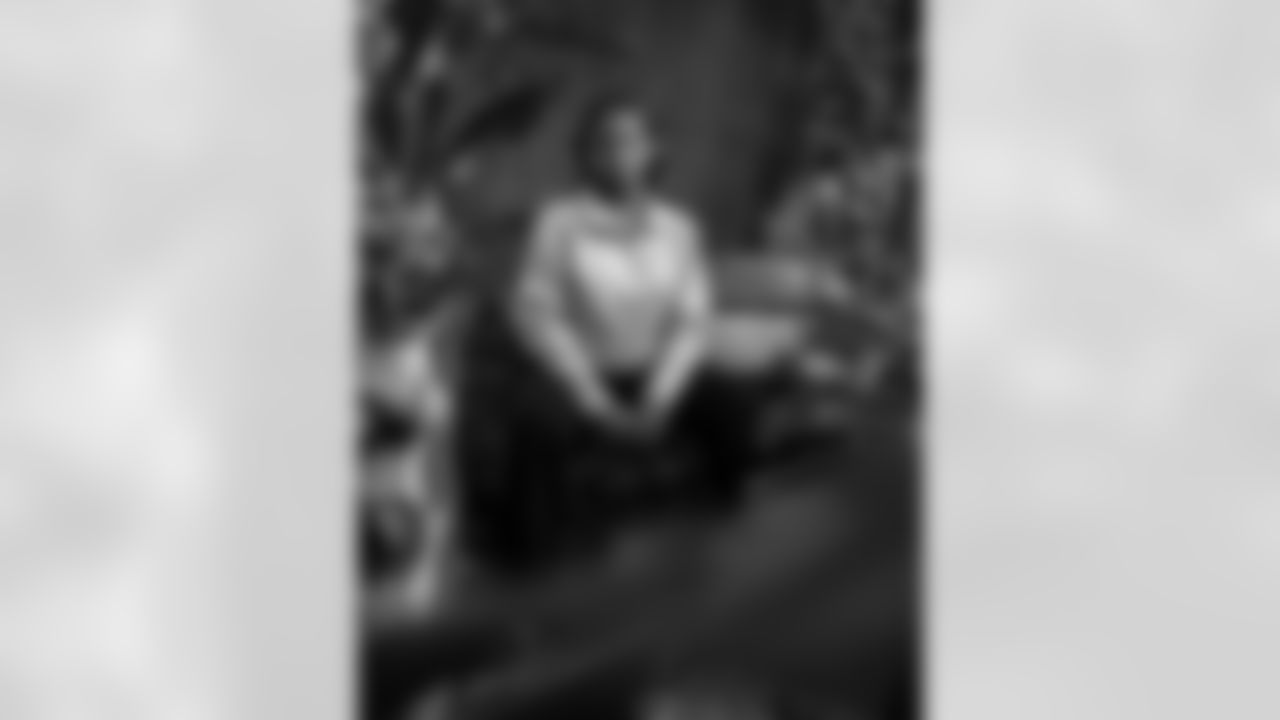 Miyah Edwards, Social Media Coordinator