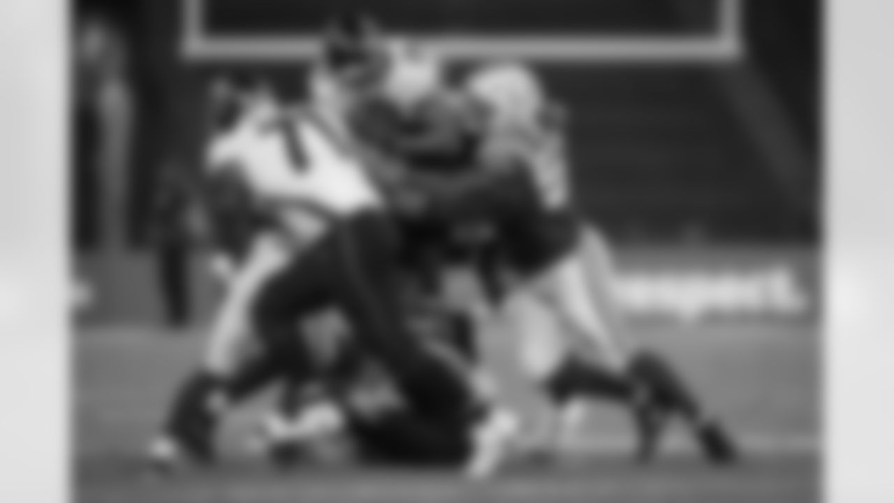 Atlanta Falcons running back Tyler Allgeier #25 rushes during the second quarter of the Week 10 Game against the Indianapolis Colts at Olympic Stadium in Berlin, Germany on Sunday, November 9, 2025. (Photo by Taylor McLaughlin/Atlanta Falcons)