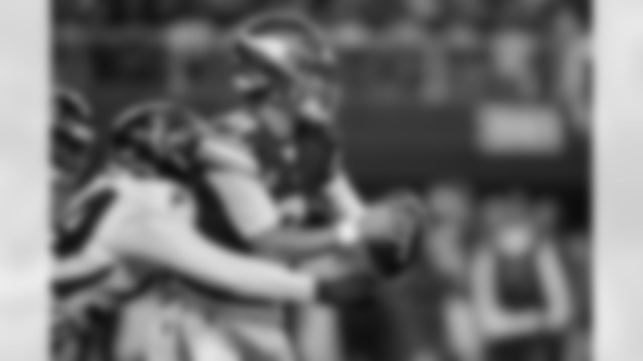 Atlanta Falcons defensive tackle Brandon Dorlus #54 sacks the quarterback during the second quarter of the Week 2 Game against the Minnesota Vikings at U.S. Bank Stadium in Minneapolis, Minnesota on Sunday, September 14, 2025. (Photo by Brandon Magnus/Atlanta Falcons)