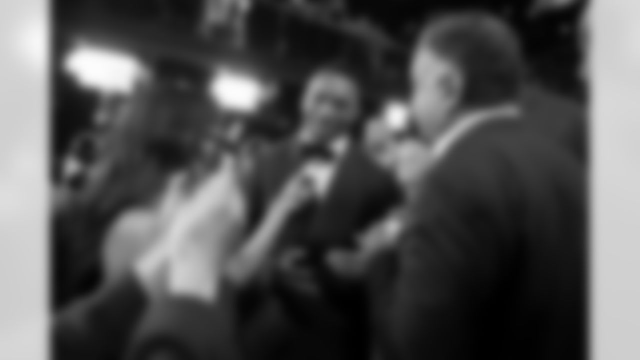 Atlanta Falcons running back Bijan Robinson (7) is interviewed by Kay Adams on the red carpet prior to the NFL Honors awards show on Thursday, February 5, 2026 in San Francisco, California. (Logan Bowles/NFL)