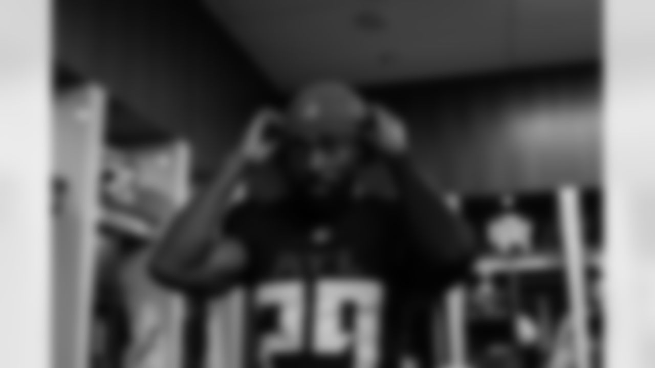Atlanta Falcons safety Jordan Fuller #29 in the locker room before the Preseason Game against the Tennessee Titans at Mercedes-Benz Stadium in Atlanta, Georgia on Friday, August 15, 2025. (Photo by Jay Bendlin/Atlanta Falcons)