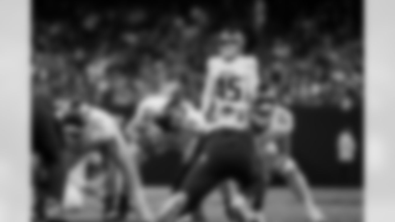 Atlanta Falcons kicker Zane Gonzalez #45 lines up a kick during the Week 12 Game against the New Orleans Saints at Caesars Superdome in New Orleans, Louisiana on Sunday, November 23, 2025. (Photo by Taylor McLaughlin/Atlanta Falcons)