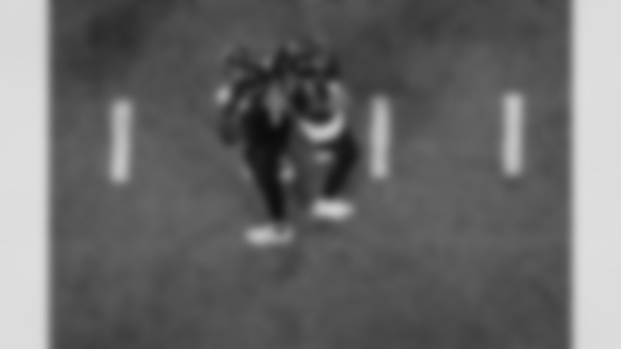 Atlanta Falcons outside linebacker Divine Deablo #0 and Atlanta Falcons safety Jessie Bates III #3 react during the Week 18 Game against the New Orleans Saints at Mercedes-Benz Stadium in Atlanta, Georgia on Sunday, January 4, 2026. (Photo by Taylor McLaughlin/Atlanta Falcons)