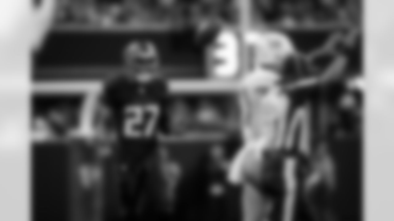 Atlanta Falcons edge rusher James Pearce Jr. #27 during the Week 8 Game against the Miami Dolphins at Mercedes-Benz Stadium in Atlanta, Georgia on Sunday, October 26, 2025. (Photo by Brandon Magnus/Atlanta Falcons)