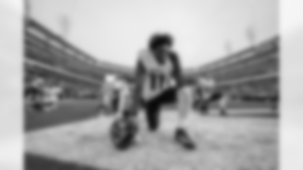 Atlanta Falcons edge rusher Jalon Walker #11 before the Week 13 Game against the New York Jets at MetLife Stadium in East Rutherford, N.J. on Sunday, November 23, 2025. (Photo by Taylor McLaughlin/Atlanta Falcons)