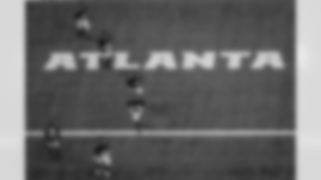 Atlanta Falcons players warm up before the Week 11 Game against the Carolina Panthers at Mercedes-Benz Stadium in Atlanta, Georgia on Sunday, November 16, 2025. (Photo by Brandon Magnus/Atlanta Falcons)
