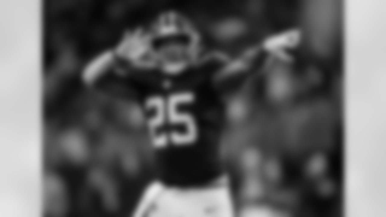 Atlanta Falcons running back Tyler Allgeier #25 reacts during the fourth quarter of the Week 12 Game against the New Orleans Saints at Mercedes-Benz Stadium in Atlanta, Georgia on Sunday, November 26, 2023. (Photo by Matthew Grimes/Atlanta Falcons)