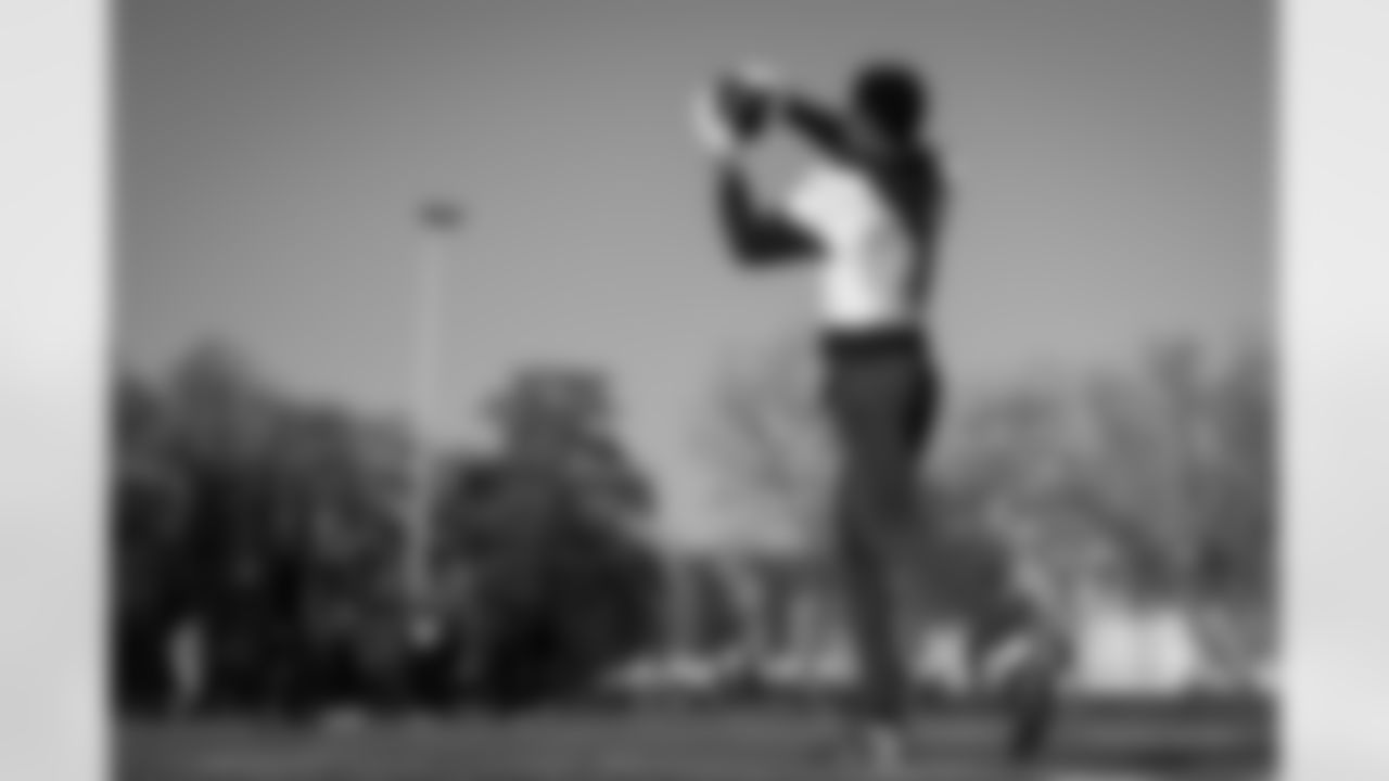 Atlanta Falcons wide receiver Darnell Mooney #1 during practice at the FC Union Berlin Training Facility in Berlin, Germany on Friday, November 7, 2025. (Photo by Jay Bendlin/Atlanta Falcons)