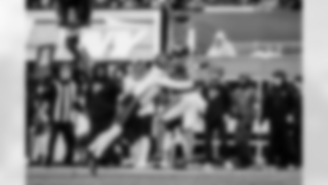 Atlanta Falcons outside linebacker Arnold Ebiketie #17 hits the quarterback during the third quarter of the Week 13 Game against the New York Jets at Metlife Stadium in East Rutherford, New Jersey on Sunday, November 30, 2025. (Photo by Caean Couto/Atlanta Falcons)