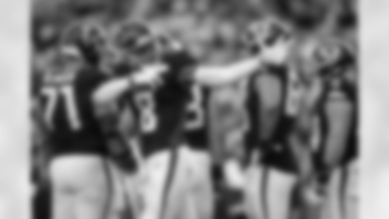 Atlanta Falcons tight end Kyle Pitts Sr. #8 reacts after a first down during the third quarter of the Week 16 Game against the Arizona Cardinals at State Farm Stadium in Glendale, Arizona on Sunday, December 21, 2025. (Photo by Jay Bendlin/Atlanta Falcons)