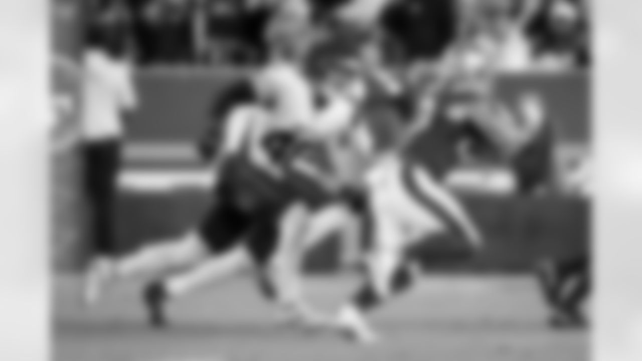 Atlanta Falcons inside linebacker JD Bertrand #40 during the Week 7 Game against the San Francisco 49ers at Levi's Stadium in Santa Clara, California on Sunday, October 19, 2025. (Photo by Taylor McLaughlin/Atlanta Falcons)