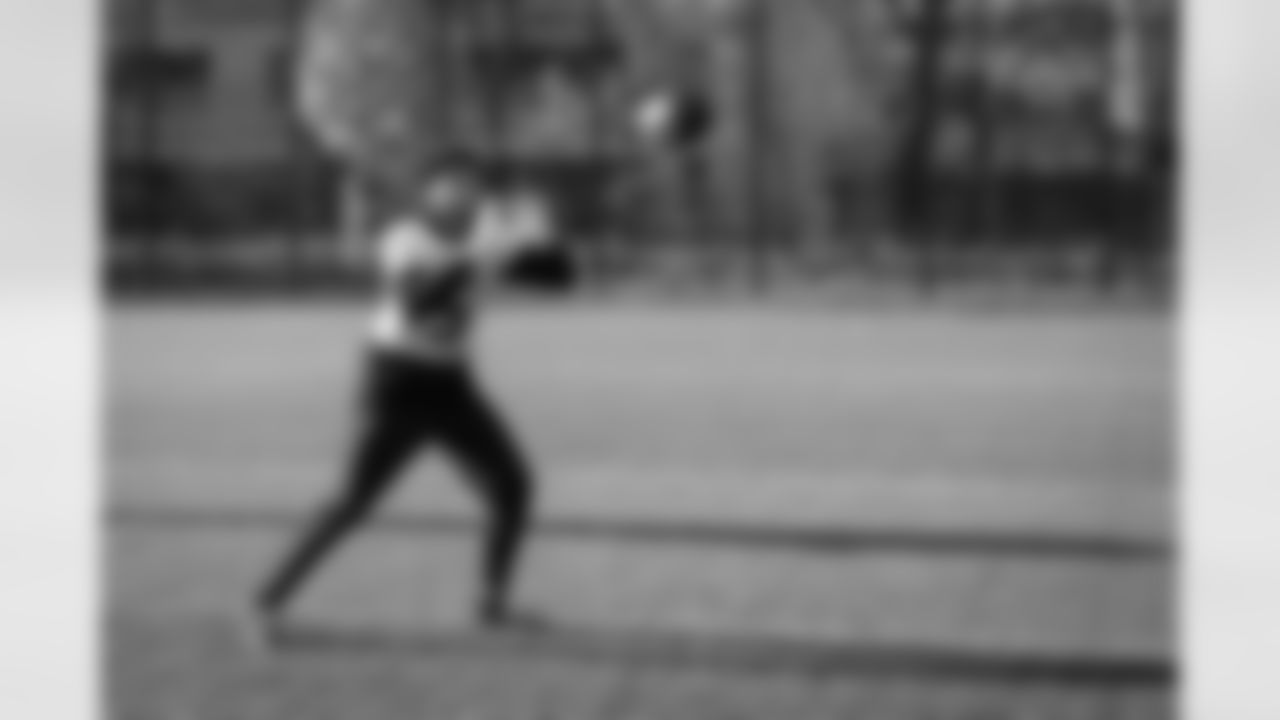 Atlanta Falcons wide receiver Drake London #5 during practice at the FC Union Berlin Training Facility in Berlin, Germany on Friday, November 7, 2025. (Photo by Brandon Magnus/Atlanta Falcons)