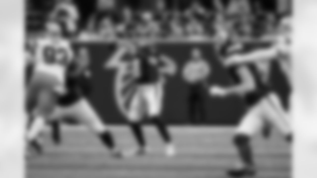 Atlanta Falcons quarterback Kirk Cousins #18 during the Week 11 Game against the Carolina Panthers at Mercedes-Benz Stadium in Atlanta, Georgia on Sunday, November 16, 2025. (Photo by Taylor McLaughlin/Atlanta Falcons)