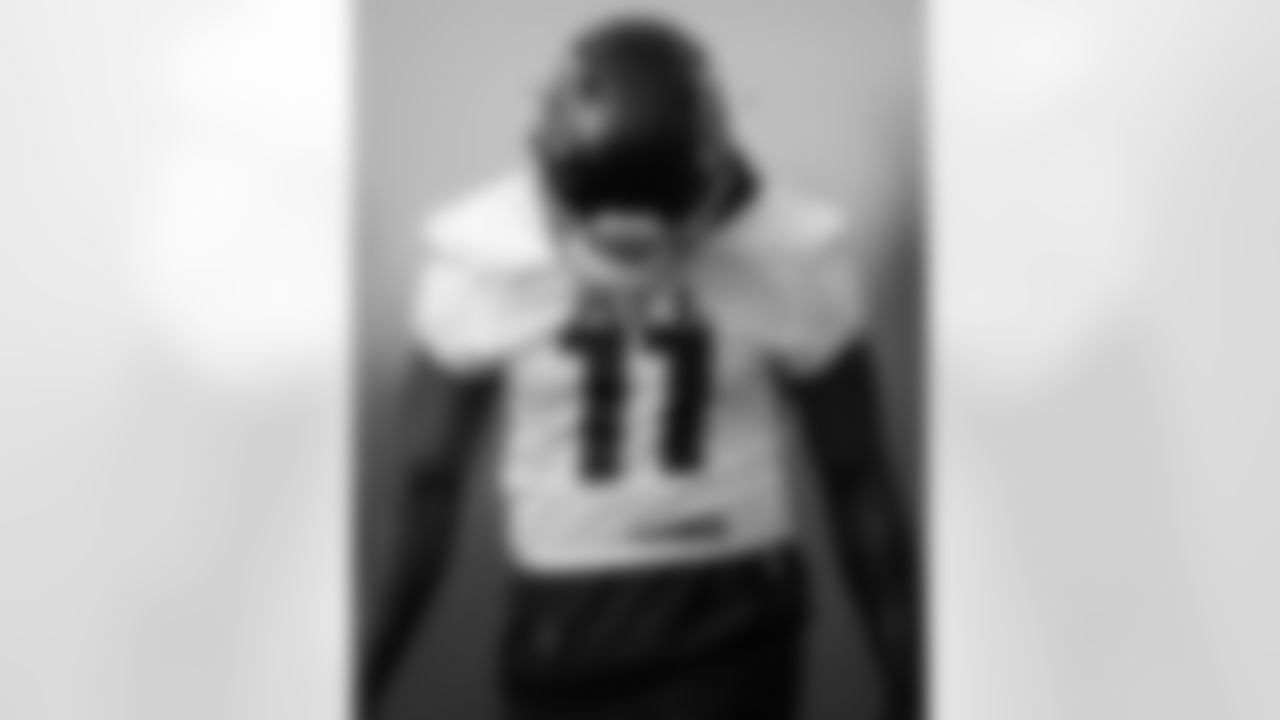 Atlanta Falcons edge rusher Jalon Walker #11 during practice at Atlanta Falcons Training Facility in Flowery Branch, Georgia, on Wednesday, December 17, 2025. (Photo by Jay Bendlin/Atlanta Falcons)