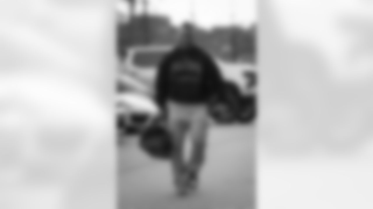 Atlanta Falcons running back Bijan Robinson #7 arrives before the Week 17 Game against the Los Angeles Rams at Mercedes-Benz Stadium in Atlanta, Georgia on Monday, December 29, 2025. (Photo by Jay Bendlin/Atlanta Falcons)